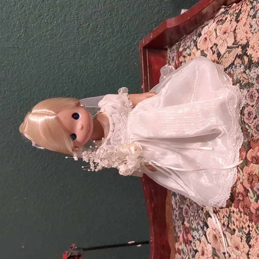 Precious Moments Enchanted Dream Blue eyed Bride 12 in. Doll